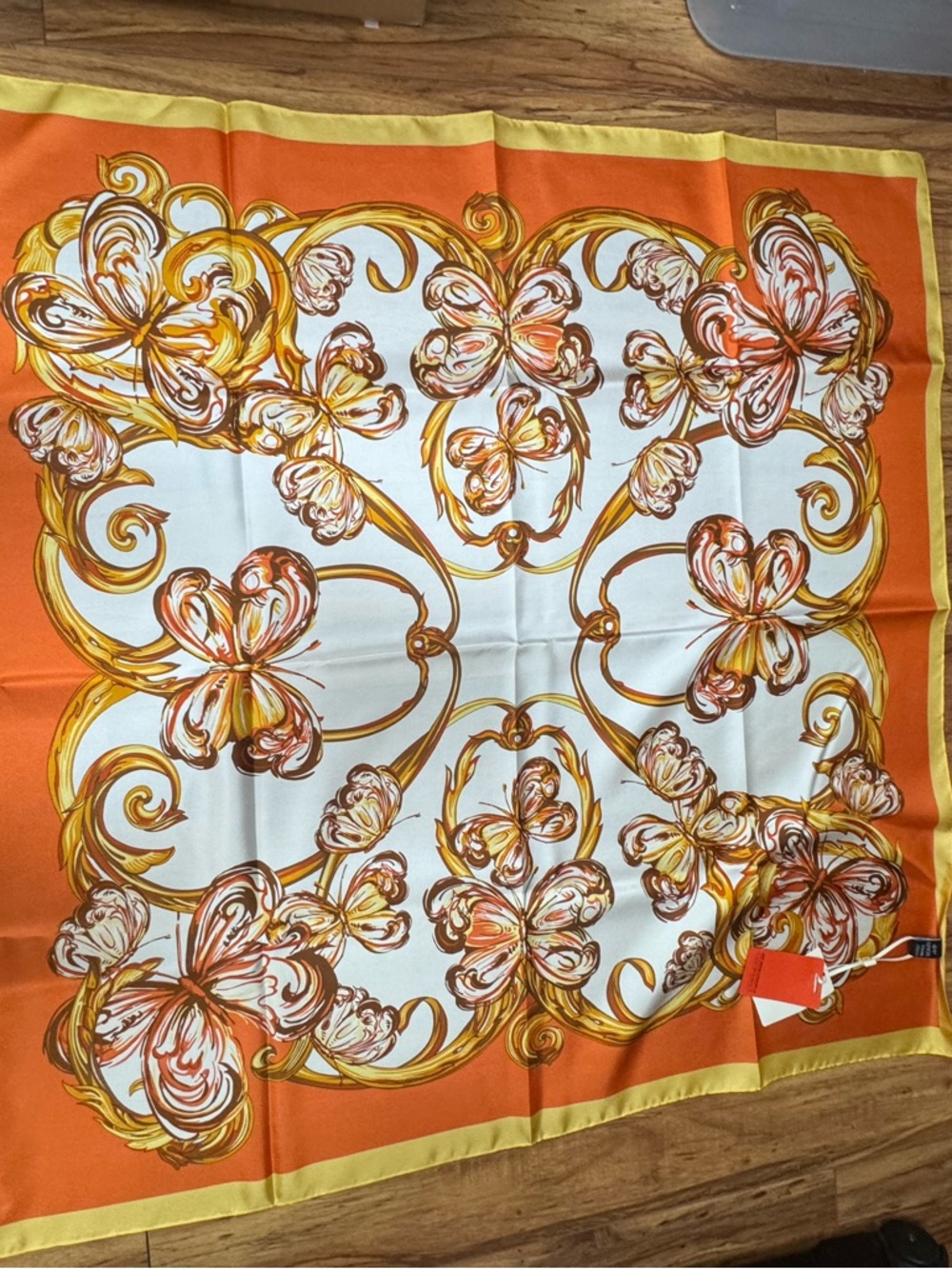 NWT Wensli of Mulberry 100% Silk 
Orange and White Floral Print Silk Scarf